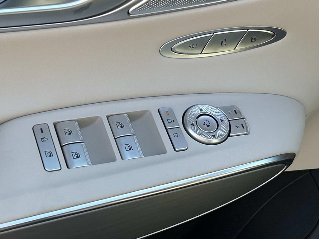 New 2026 Genesis GV70 2.5T Select image 16