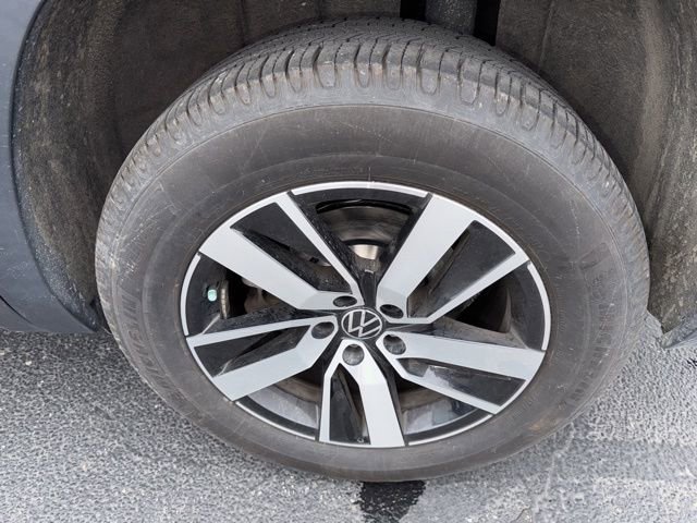 Used 2021 Volkswagen Atlas SE image 31