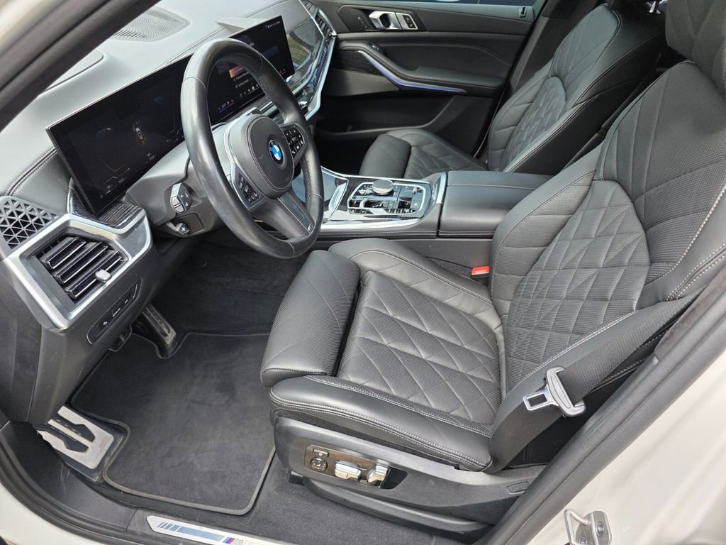Certified 2024 BMW X7 xDrive40i w/ M Sport Package AWD/4WD image 9