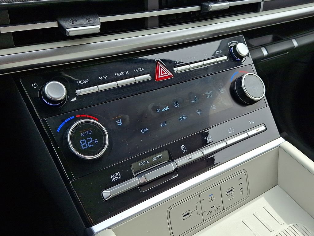 Certified 2024 Hyundai Santa Fe SEL image 17