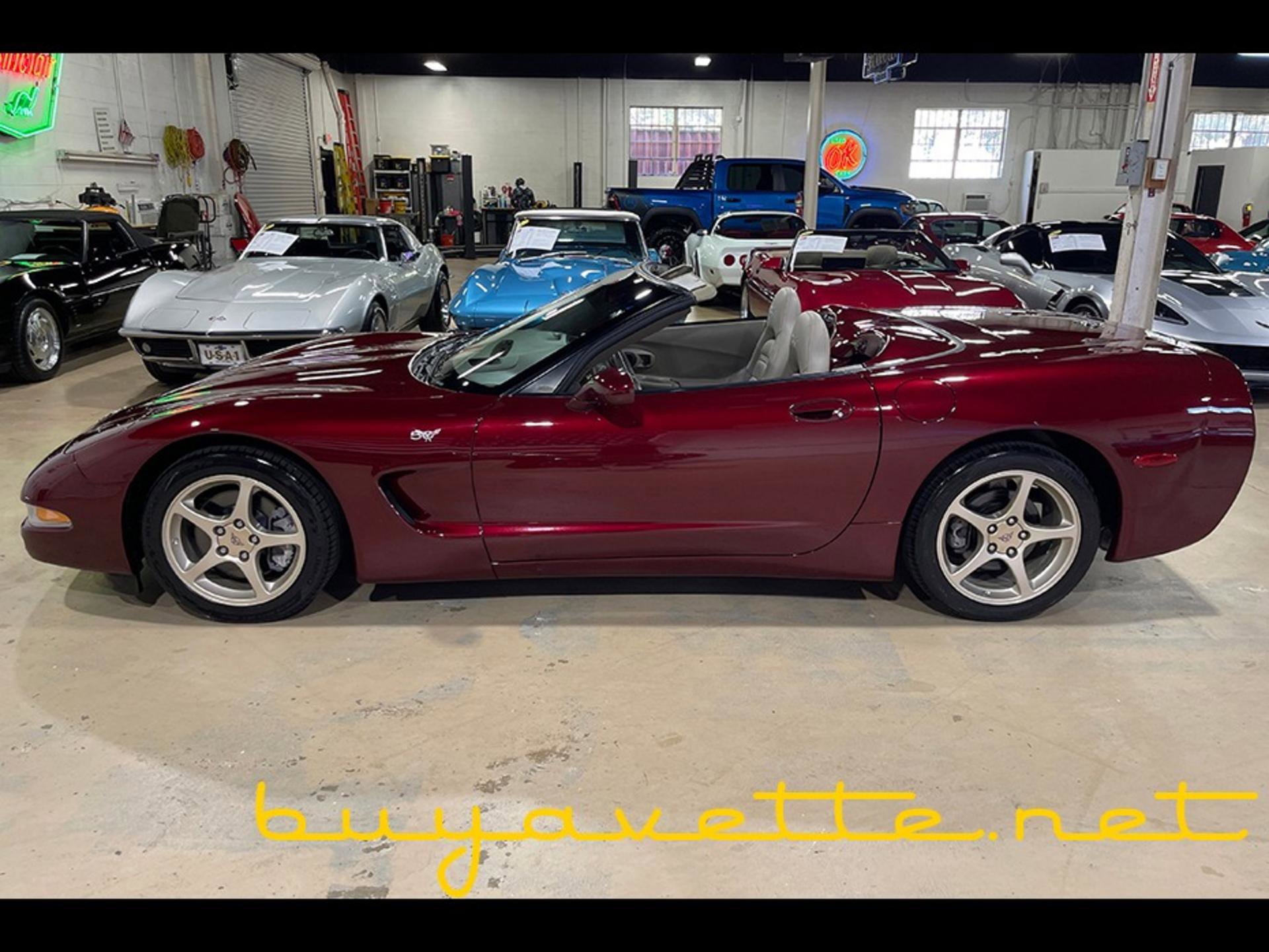Used 2003 Chevrolet Corvette Convertible w/ Preferred Equipment Group1 image 8