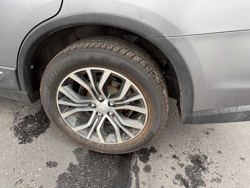 Used 2018 Mitsubishi Outlander SE AWD/4WD image 9