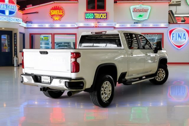 Used 2026 Chevrolet Silverado 2500 LT AWD/4WD image 3