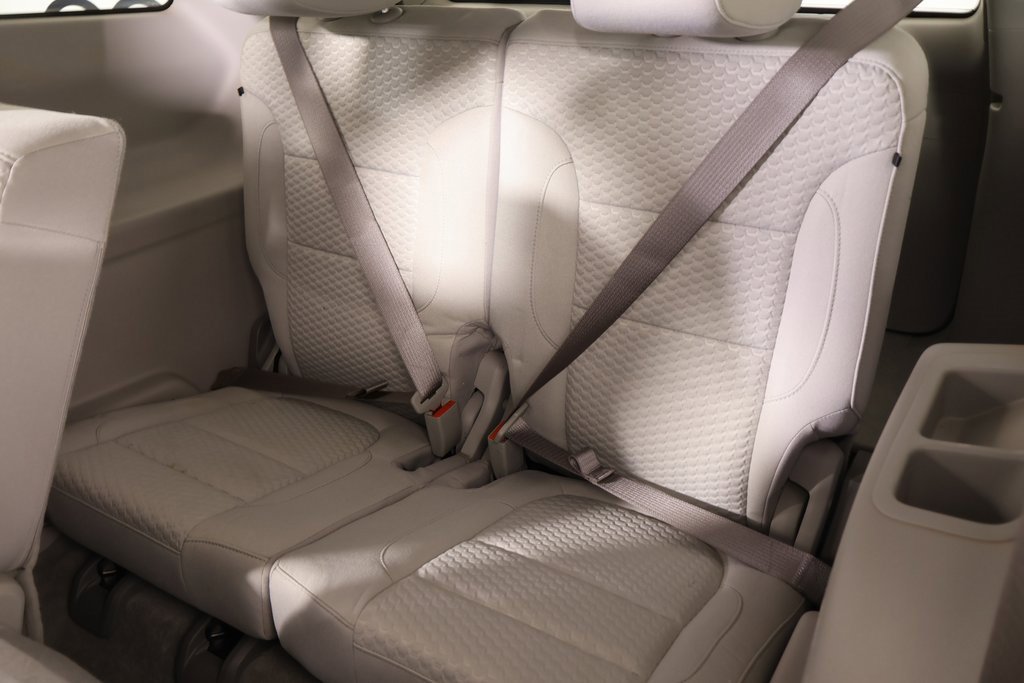 Used 2018 GMC Acadia SLE image 12