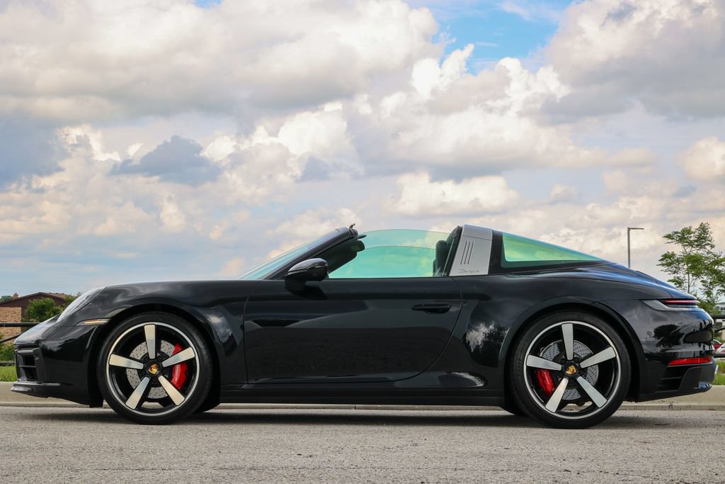Used 2021 Porsche 911 Targa 4S AWD/4WD image 2
