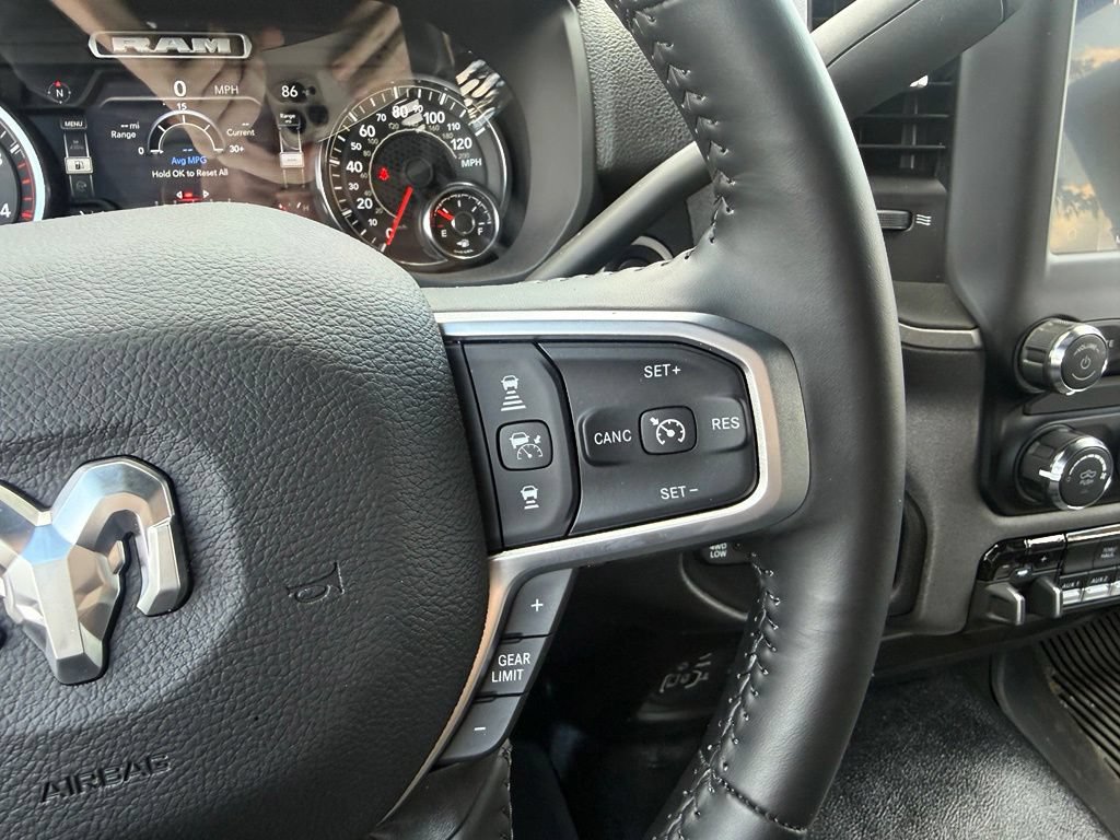 New 2024 RAM 5500 Tradesman w/ Safety Group AWD/4WD image 22