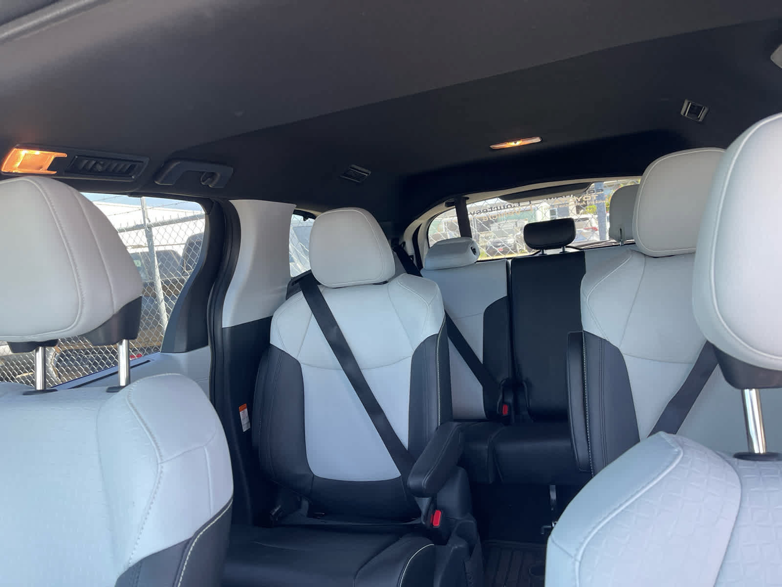 Used 2026 Toyota Sienna XSE AWD/4WD image 6