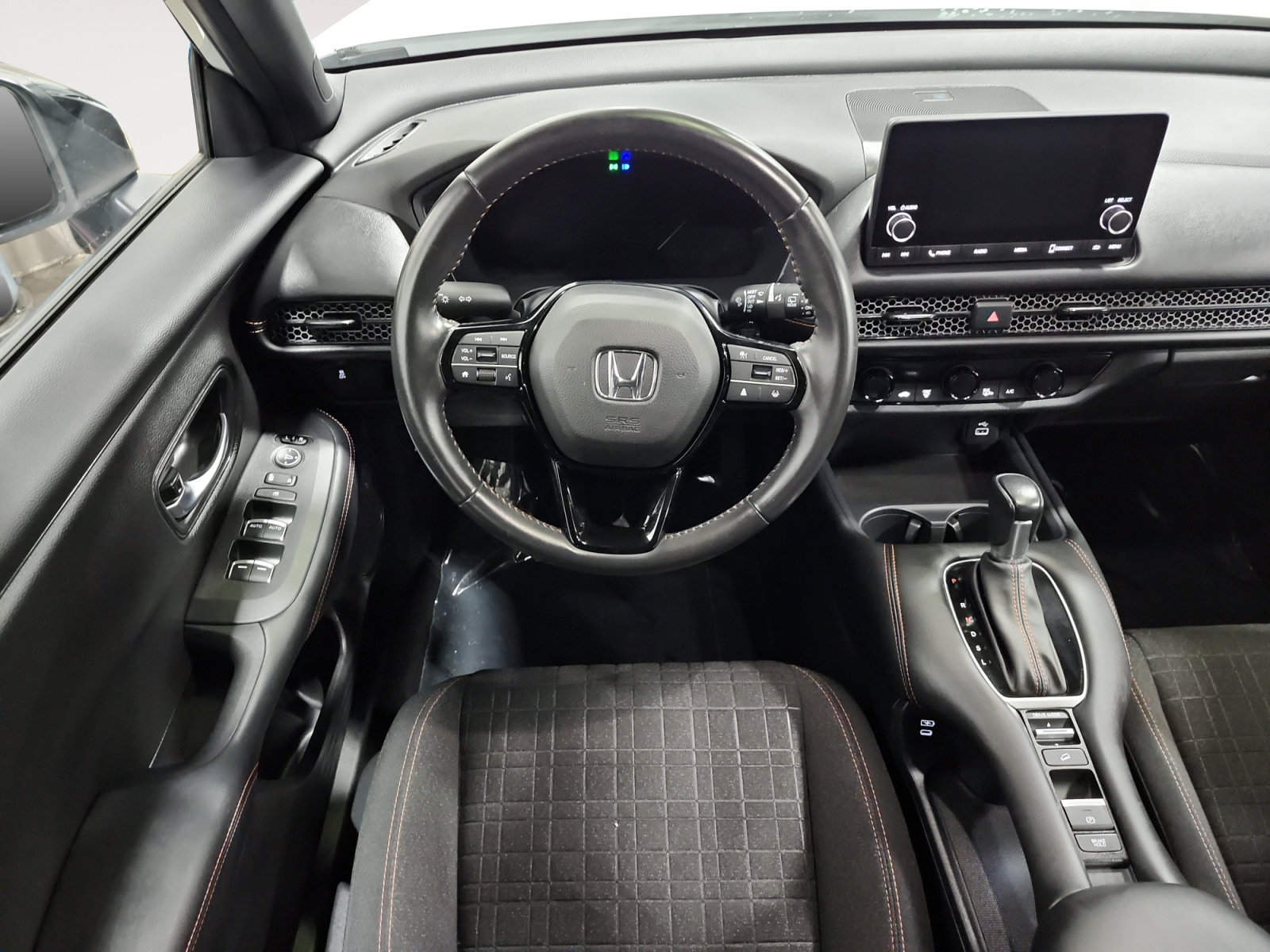 Used 2025 Honda HR-V Sport image 11