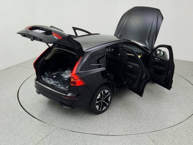 New 2026 Volvo XC60 B5 Plus w/ Protection Package Premier image 35