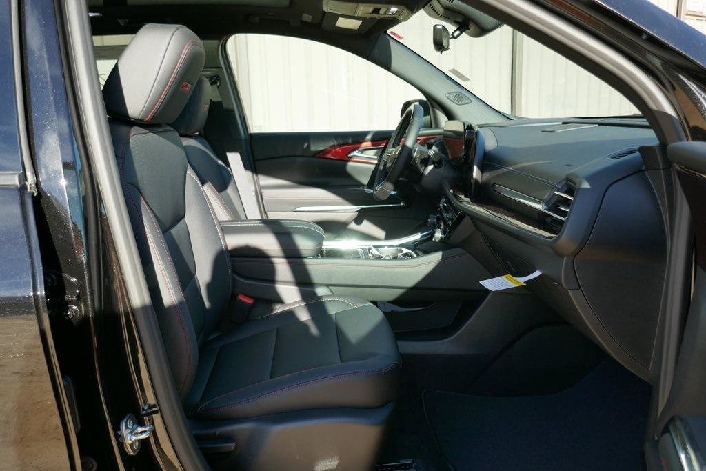 New 2026 Chevrolet Traverse Z71 w/ Enhanced Driving Package image 9