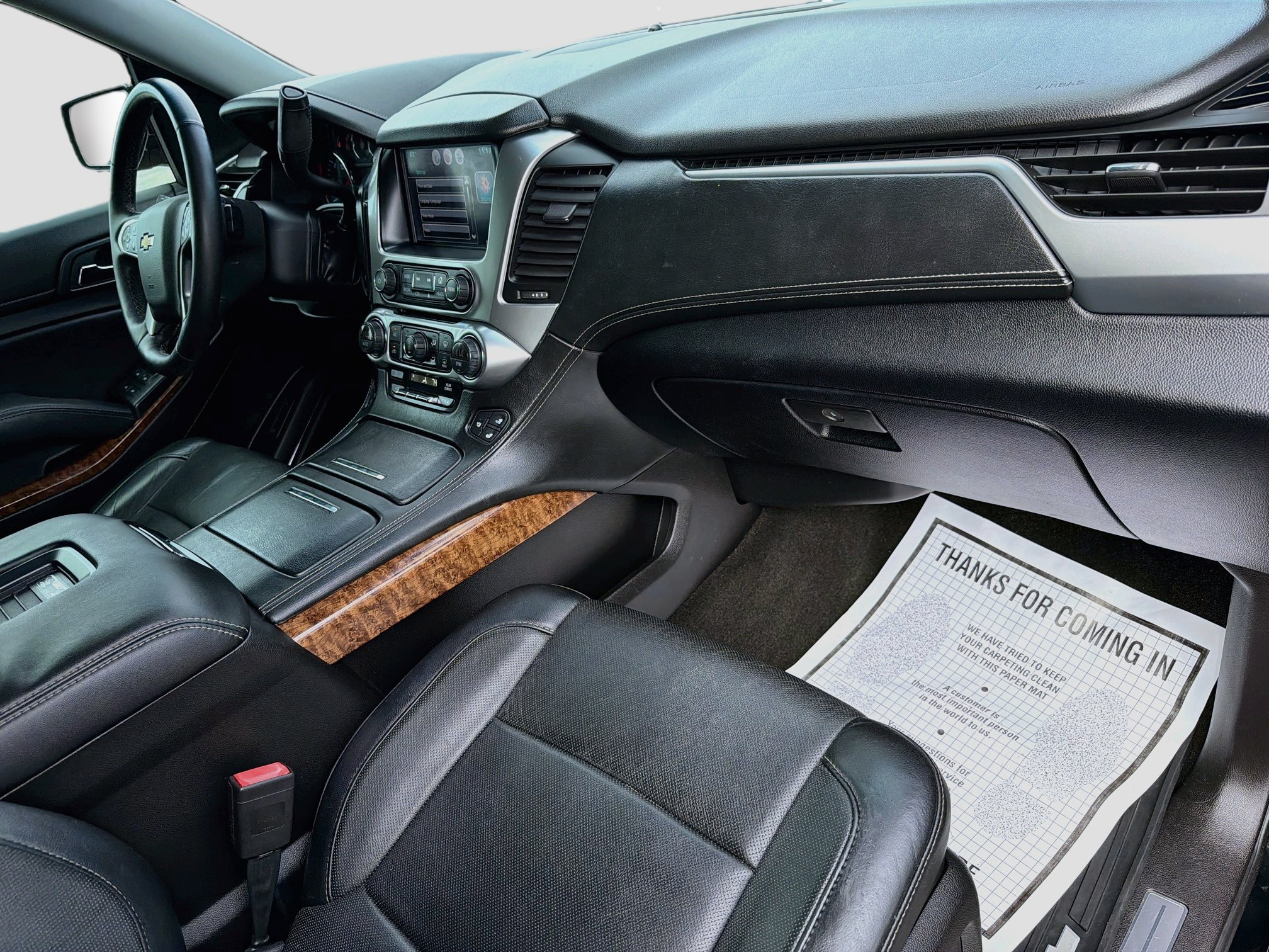 Used 2015 Chevrolet Suburban LTZ RWD image 15