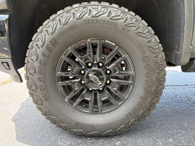 Certified 2025 Chevrolet Silverado 2500 ZR2 w/ Technology Package AWD/4WD image 10