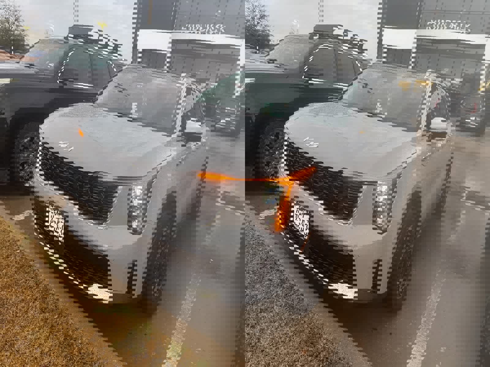 Certified 2025 Kia Sorento S w/ Panoramic Sunroof Package image 1