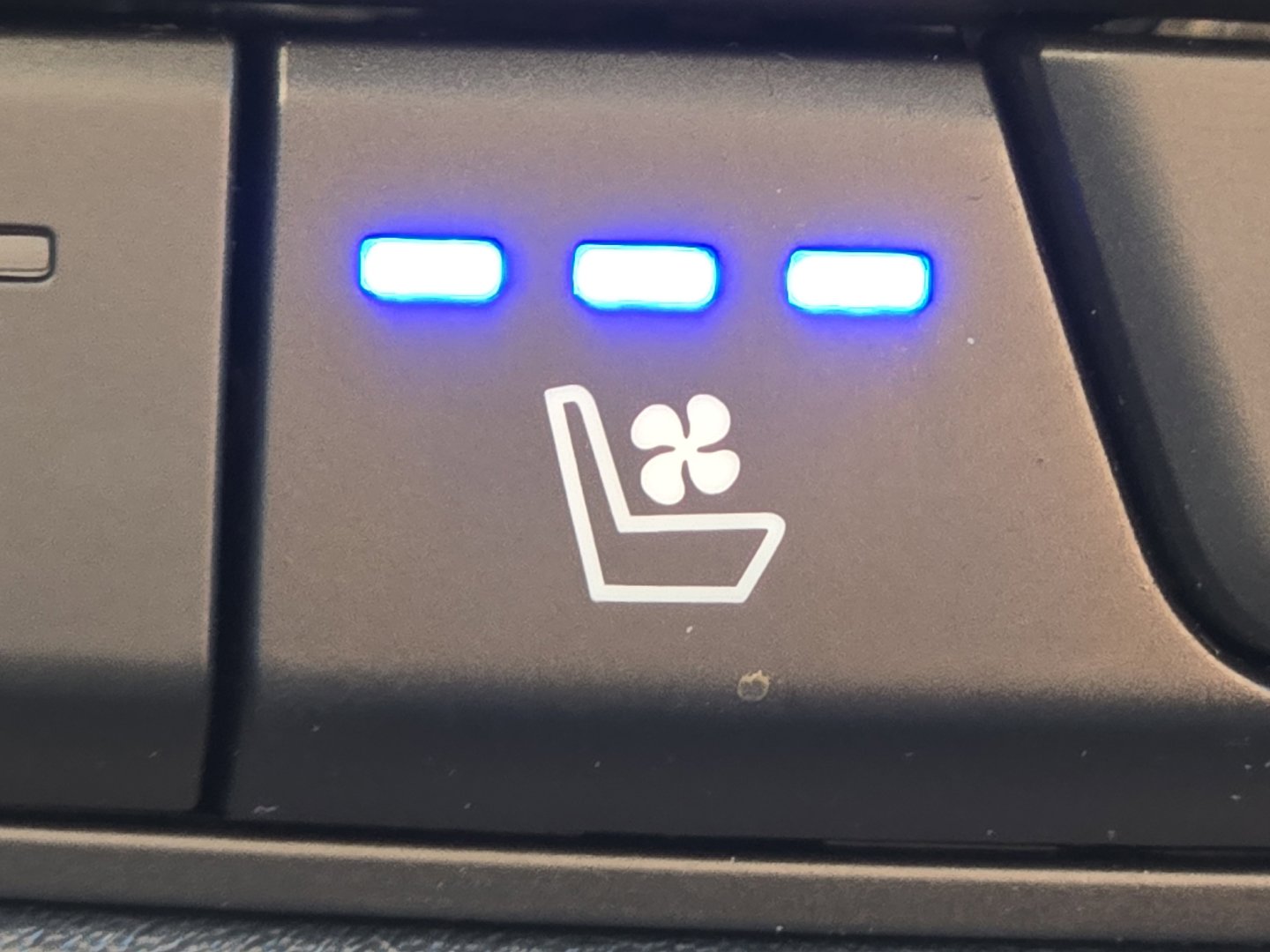 Used 2025 MAZDA CX-50 2.5 Turbo w/ Premium Plus Pkg image 22