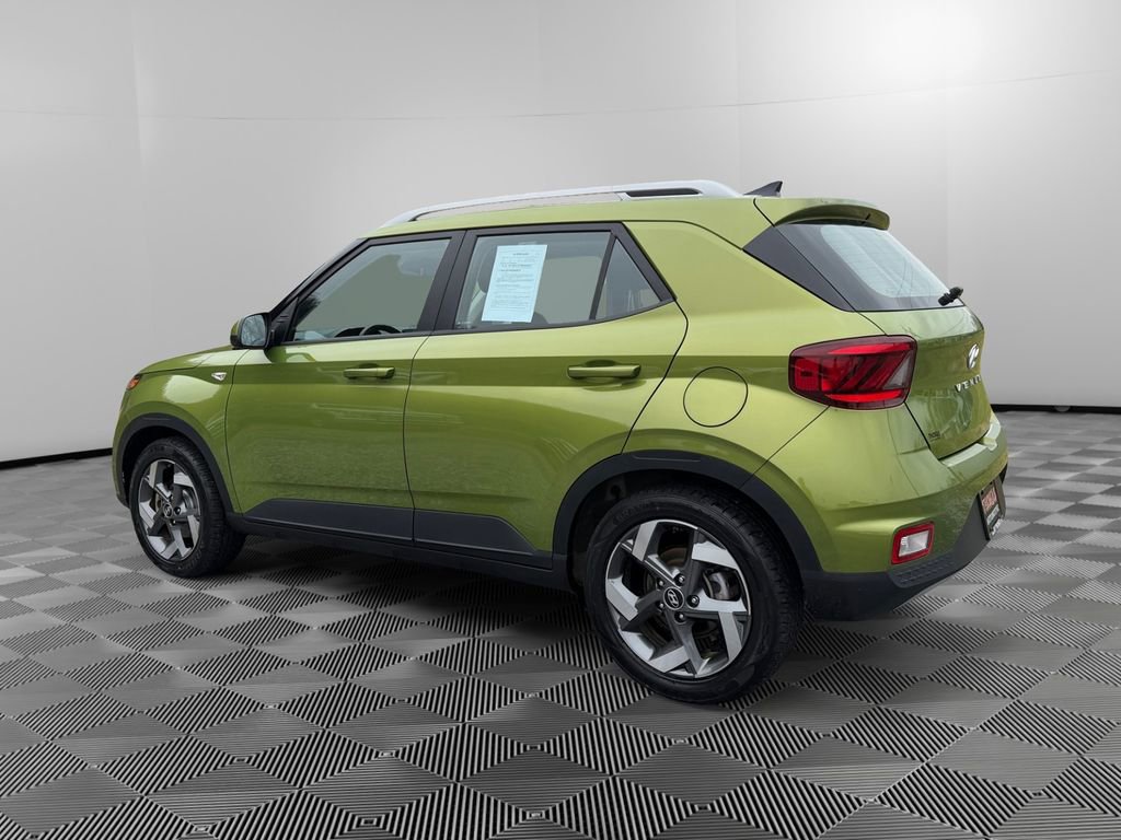 Certified 2022 Hyundai Venue SEL image 5