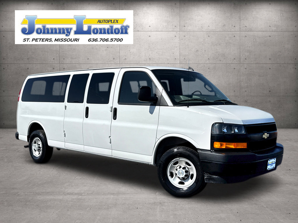 Used 2023 Chevrolet Express 3500 LS RWD image 1