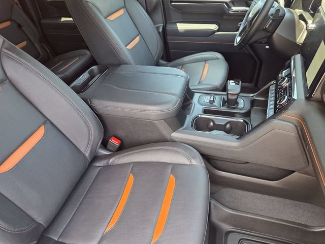 Used 2025 GMC Sierra 1500 AT4 w/ AT4 Premium Package AWD/4WD image 12