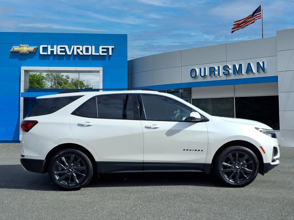 Certified 2023 Chevrolet Equinox RS w/ RS Leather Package image 2