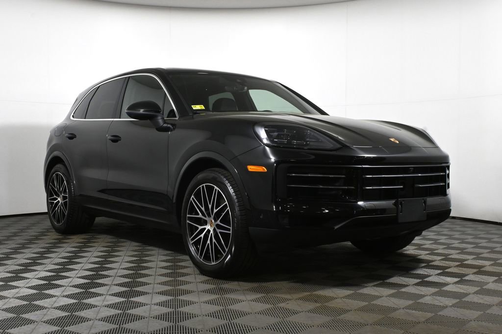 Used 2025 Porsche Cayenne AWD/4WD image 9