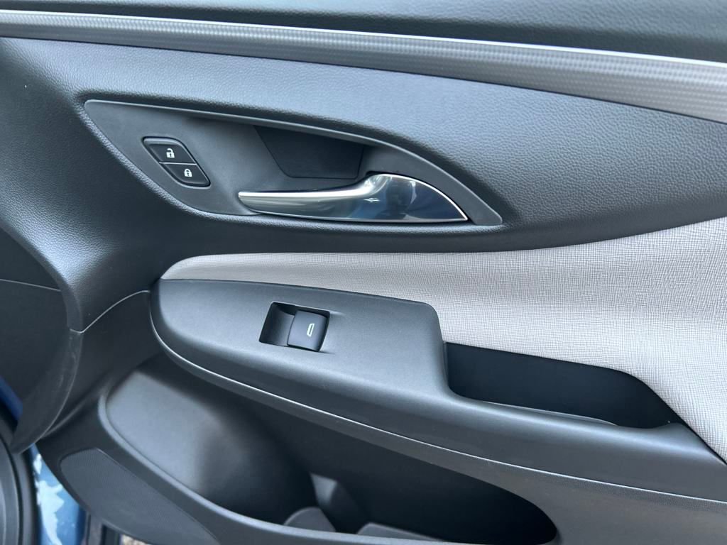 New 2025 Buick Envista Avenir image 29