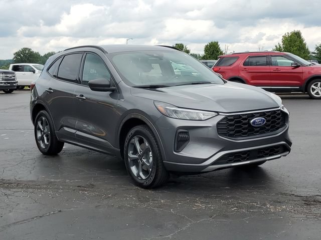 Certified 2024 Ford Escape ST-Line AWD/4WD image 2