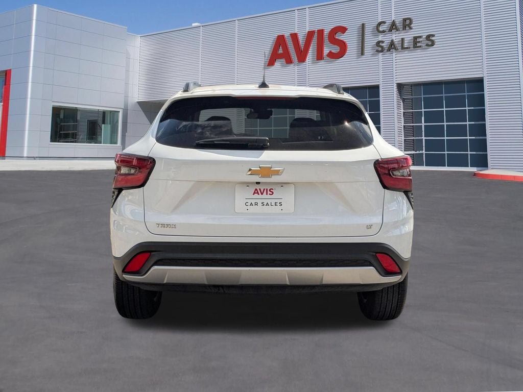 Used 2025 Chevrolet Trax LT w/ LT Convenience Package FWD image 5