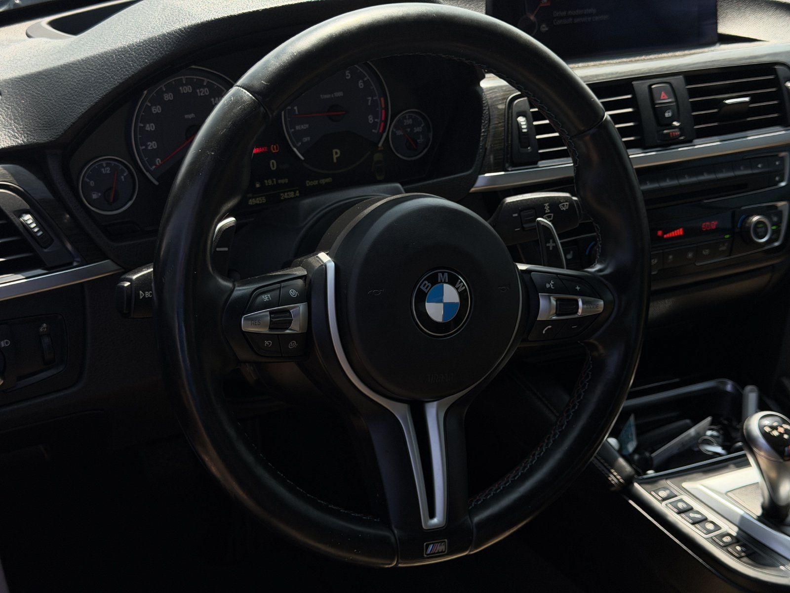 Used 2015 BMW M4 Convertible RWD image 14