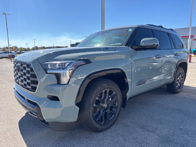 Used 2026 Toyota Sequoia Platinum AWD/4WD image 14