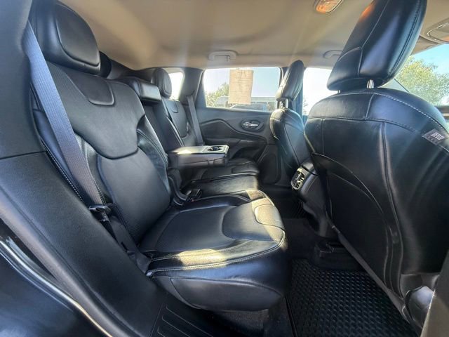 Used 2015 Jeep Cherokee Limited w/ Luxury Group image 14