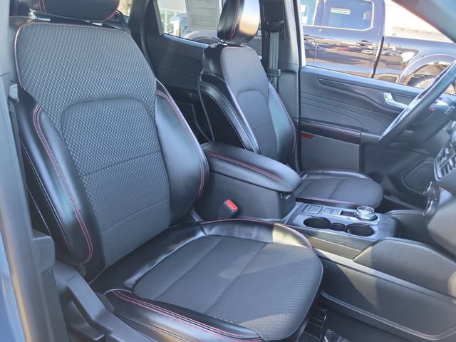 Certified 2024 Ford Escape ST-Line AWD/4WD image 24