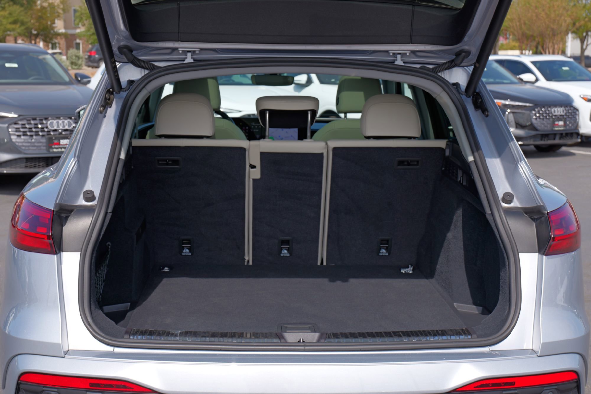 Used 2025 Audi Q5 Premium Plus w/ Premium Plus image 36