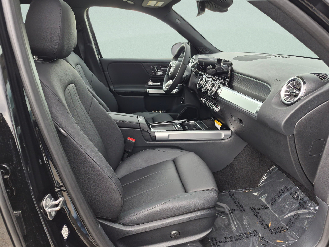 New 2026 Mercedes-Benz GLB 250 image 8