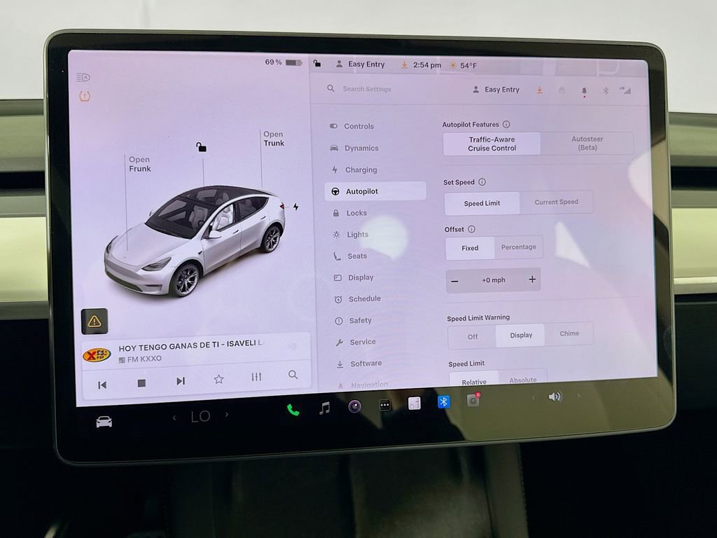 Used 2021 Tesla Model Y Long Range image 14