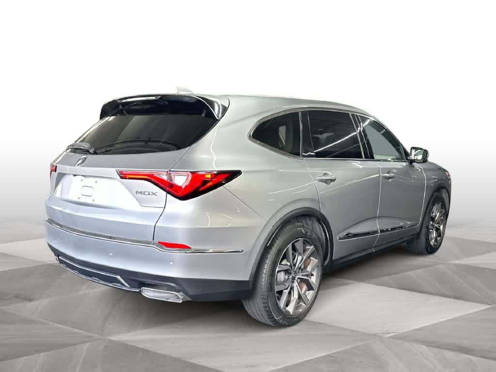 Used 2024 Acura MDX w/ Technology Package FWD image 8