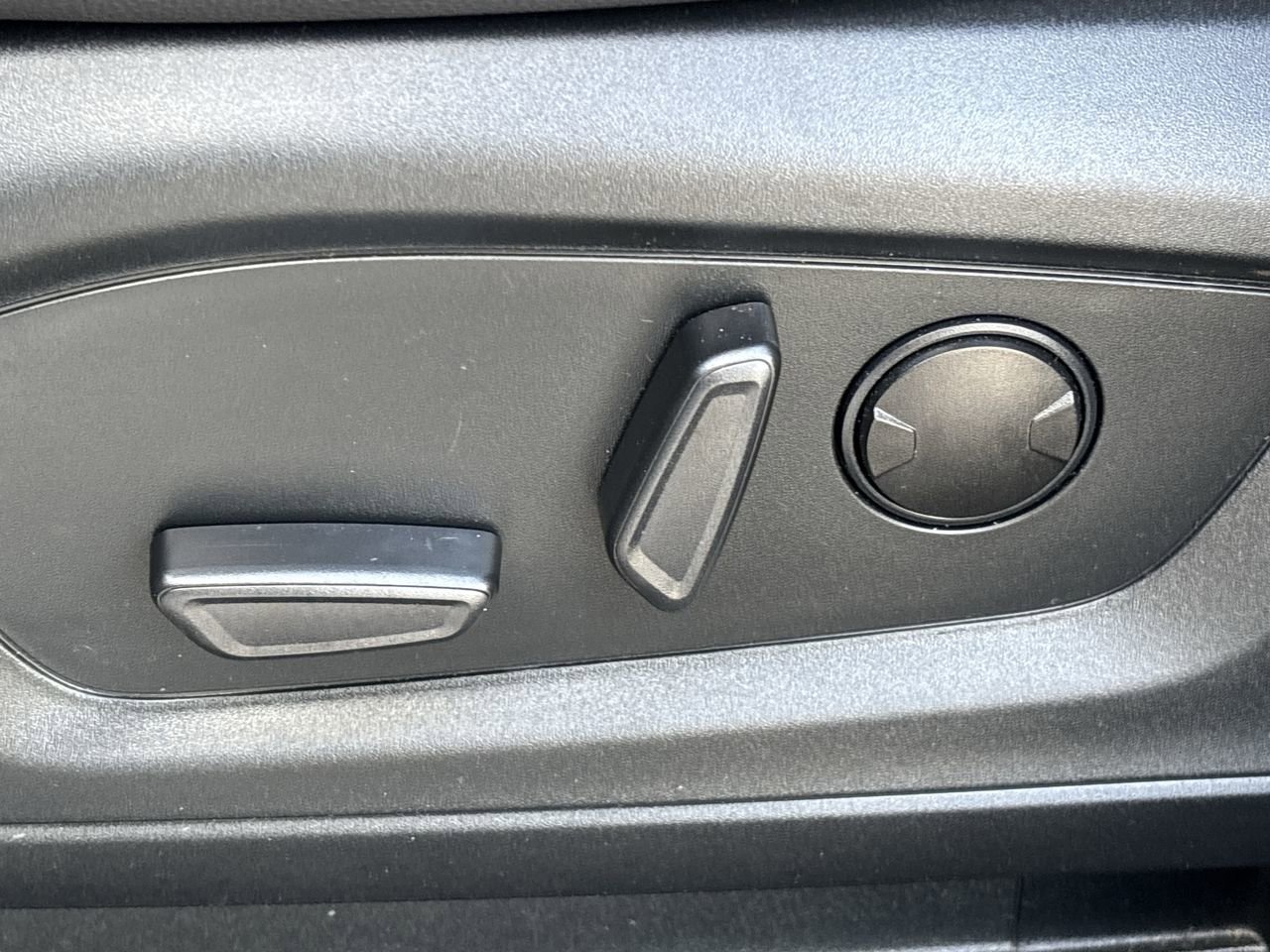 Used 2023 Ford Explorer ST w/ Equipment Group 401A image 22