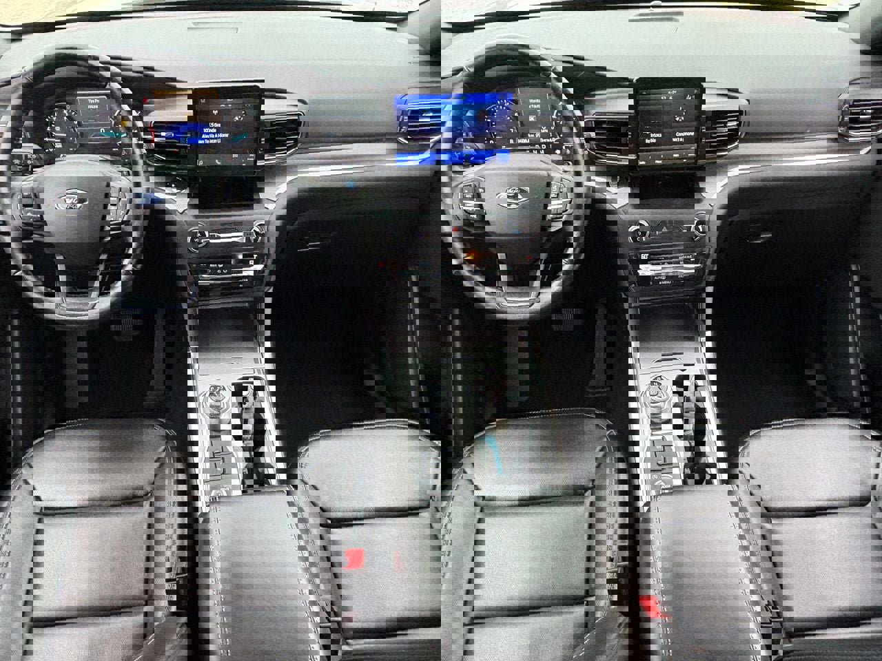 Used 2020 Ford Explorer XLT w/ Equipment Group 202A image 13