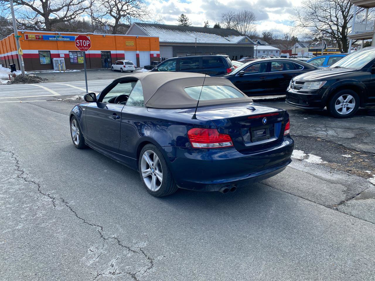 Used 2010 BMW 128i Convertible w/ Premium Pkg RWD image 7