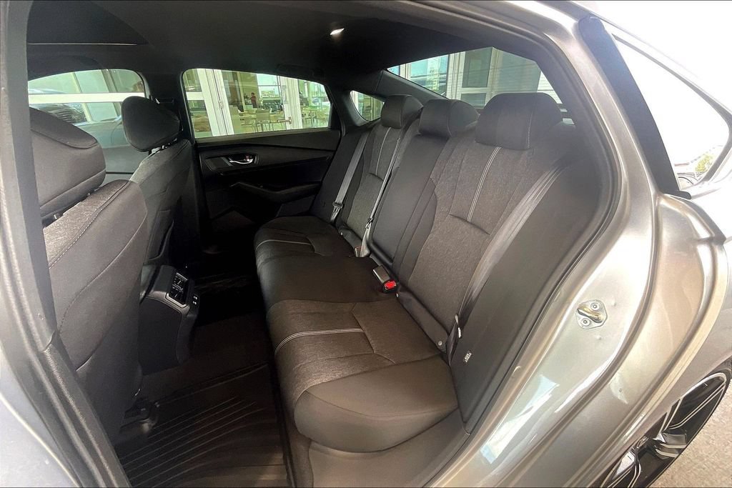 Used 2025 Honda Accord Sport image 26