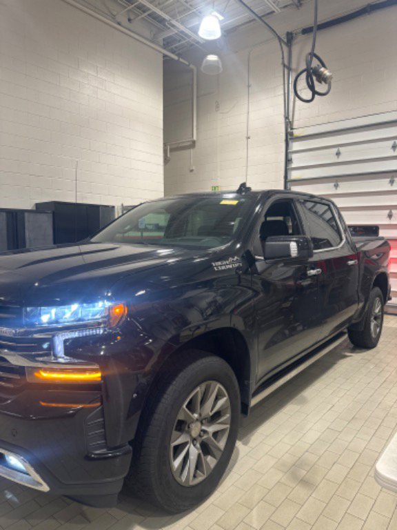 Used 2021 Chevrolet Silverado 1500 High Country w/ Technology Package image 39