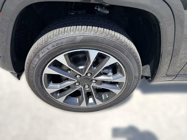 New 2024 Jeep Grand Cherokee Overland w/ Trailer Tow Package image 8