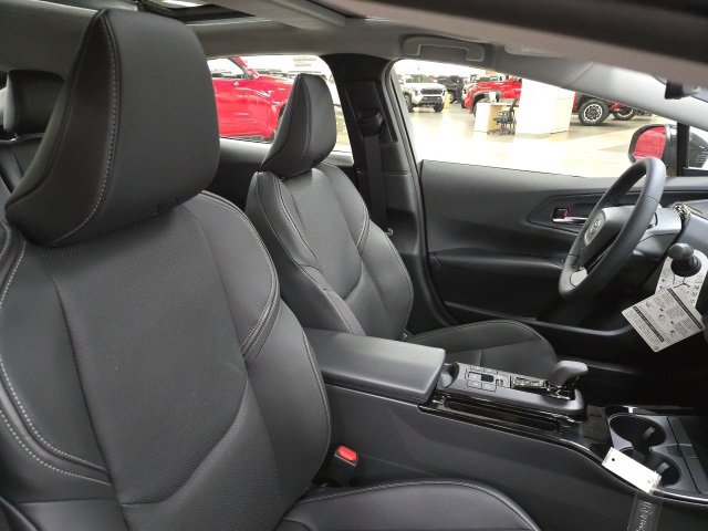 New 2026 Toyota Prius Plug-In Hybrid image 10