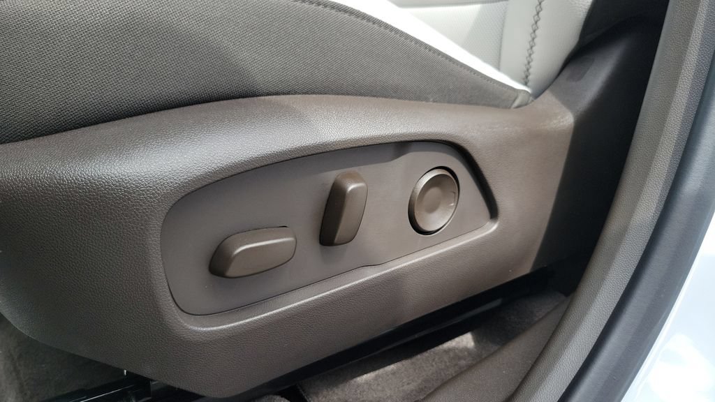 Used 2026 GMC Terrain Denali AWD/4WD image 16