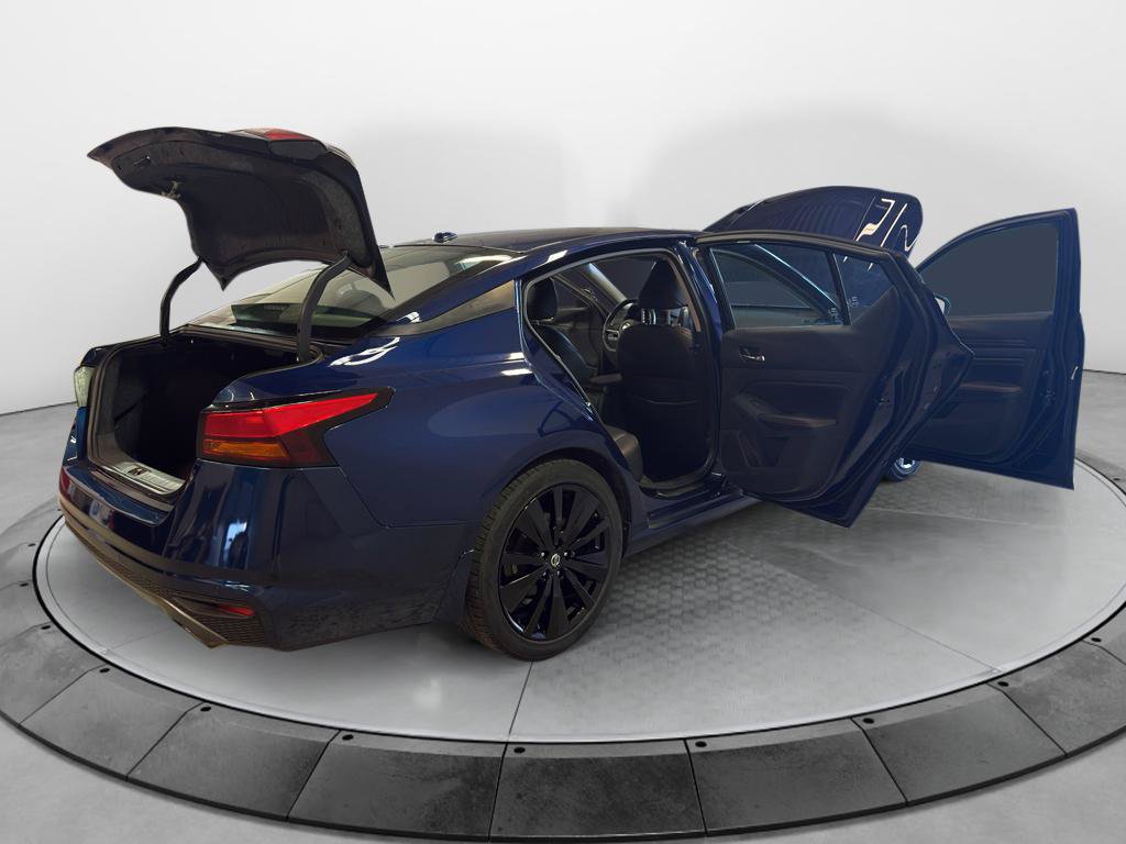 Used 2021 Nissan Altima 2.0 SR FWD image 14