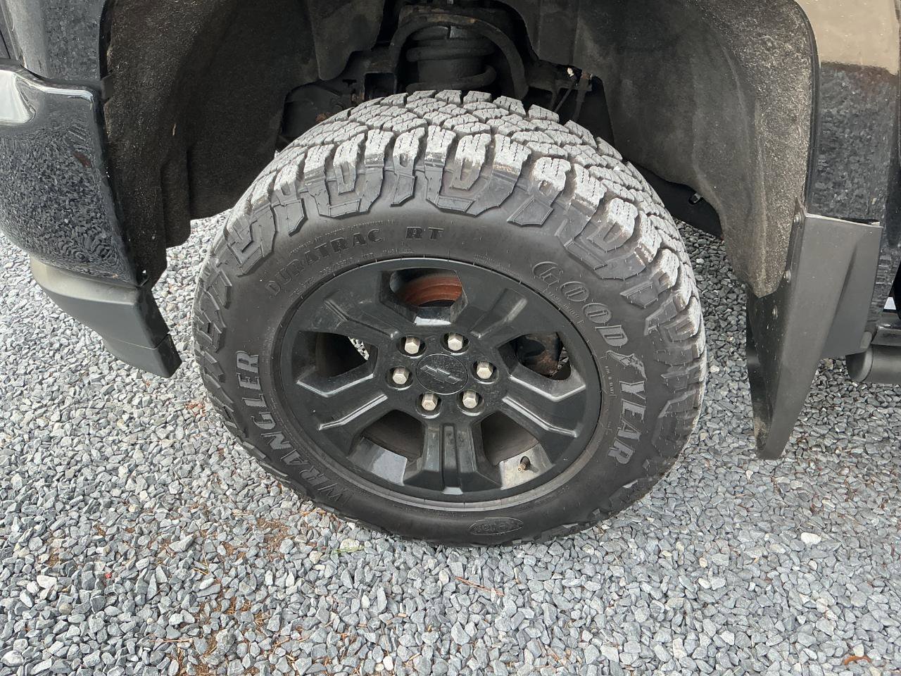Used 2018 Chevrolet Silverado 1500 LTZ Z71 w/ LTZ Plus Package AWD/4WD image 26