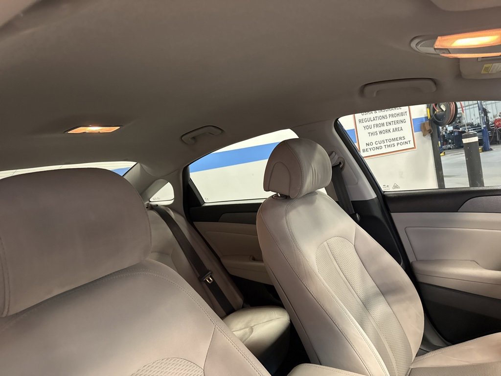 Used 2015 Hyundai Sonata SE w/ Option Group 09 image 33