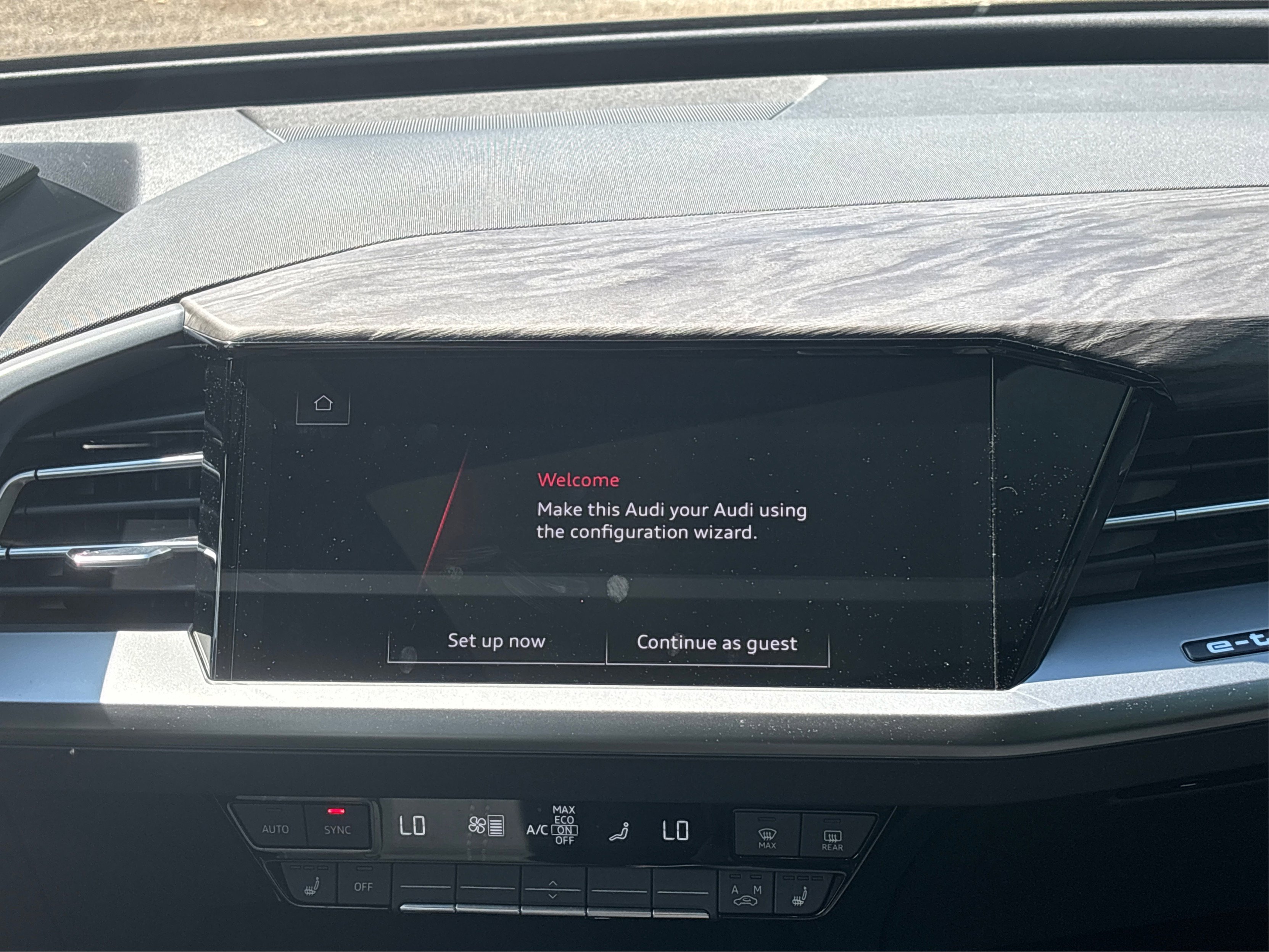 Used 2025 Audi Q4 e-tron Premium Plus image 18