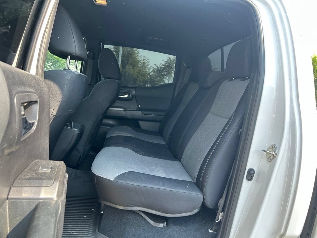 Used 2020 Toyota Tacoma TRD Off-Road AWD/4WD image 15