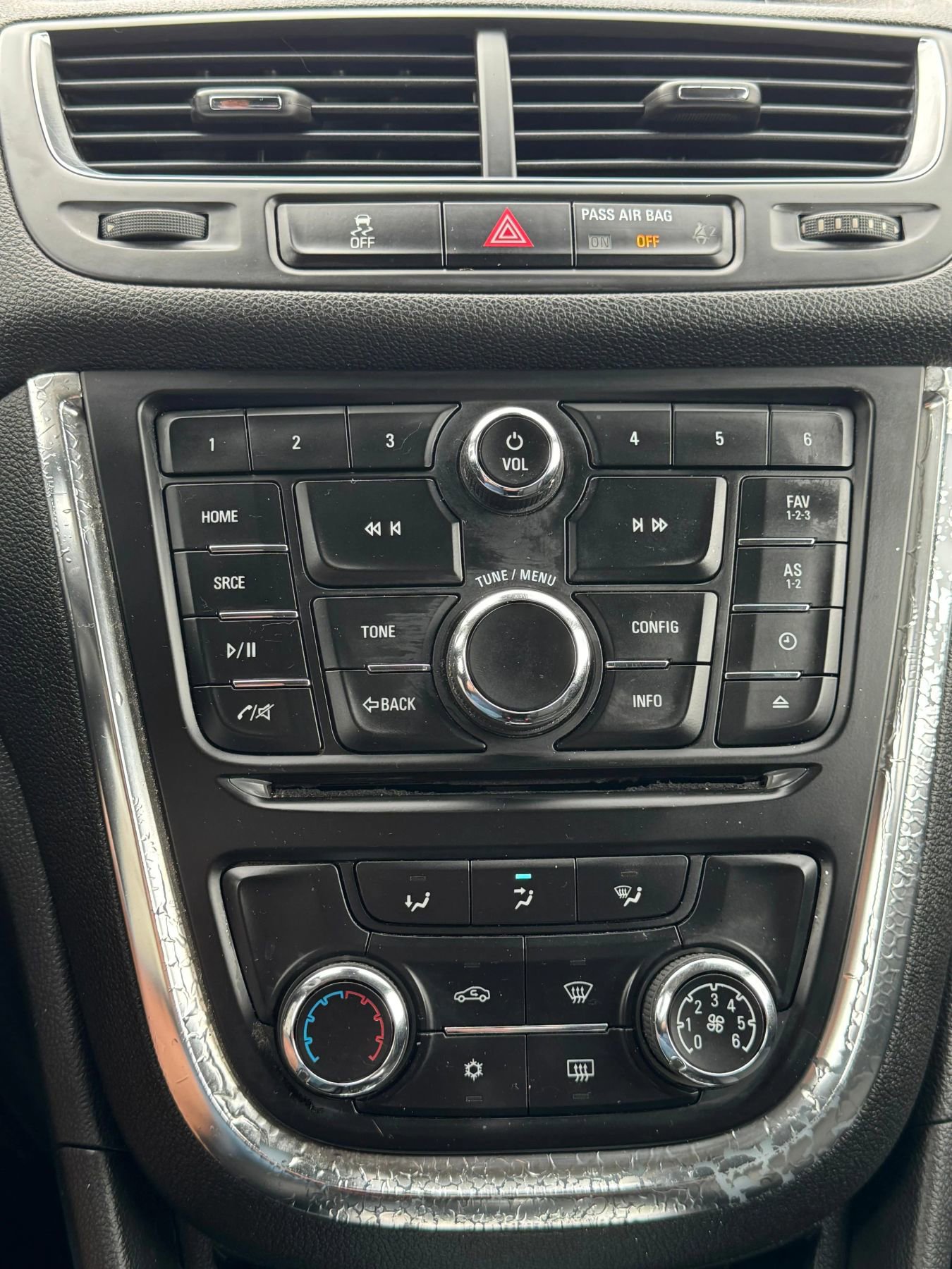 Used 2016 Buick Encore FWD image 21