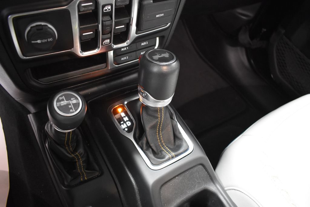 Used 2022 Jeep Wrangler Unlimited Sahara AWD/4WD image 20