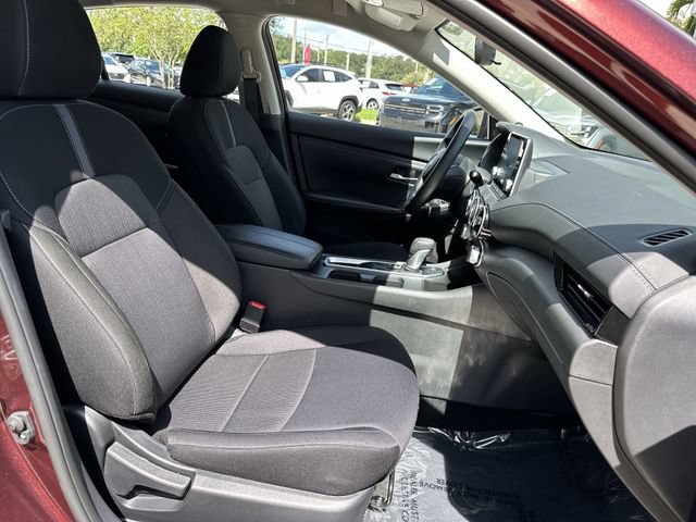 Used 2025 Nissan Sentra SV FWD image 29